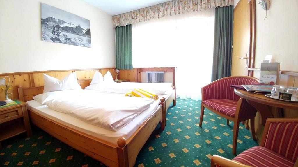 Familien- & Vitalhotel Auenhof フルプメス エクステリア 写真